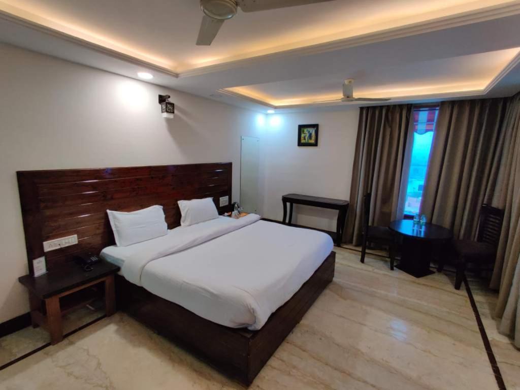 Orchha Club And Resort - Ocr Exterior photo