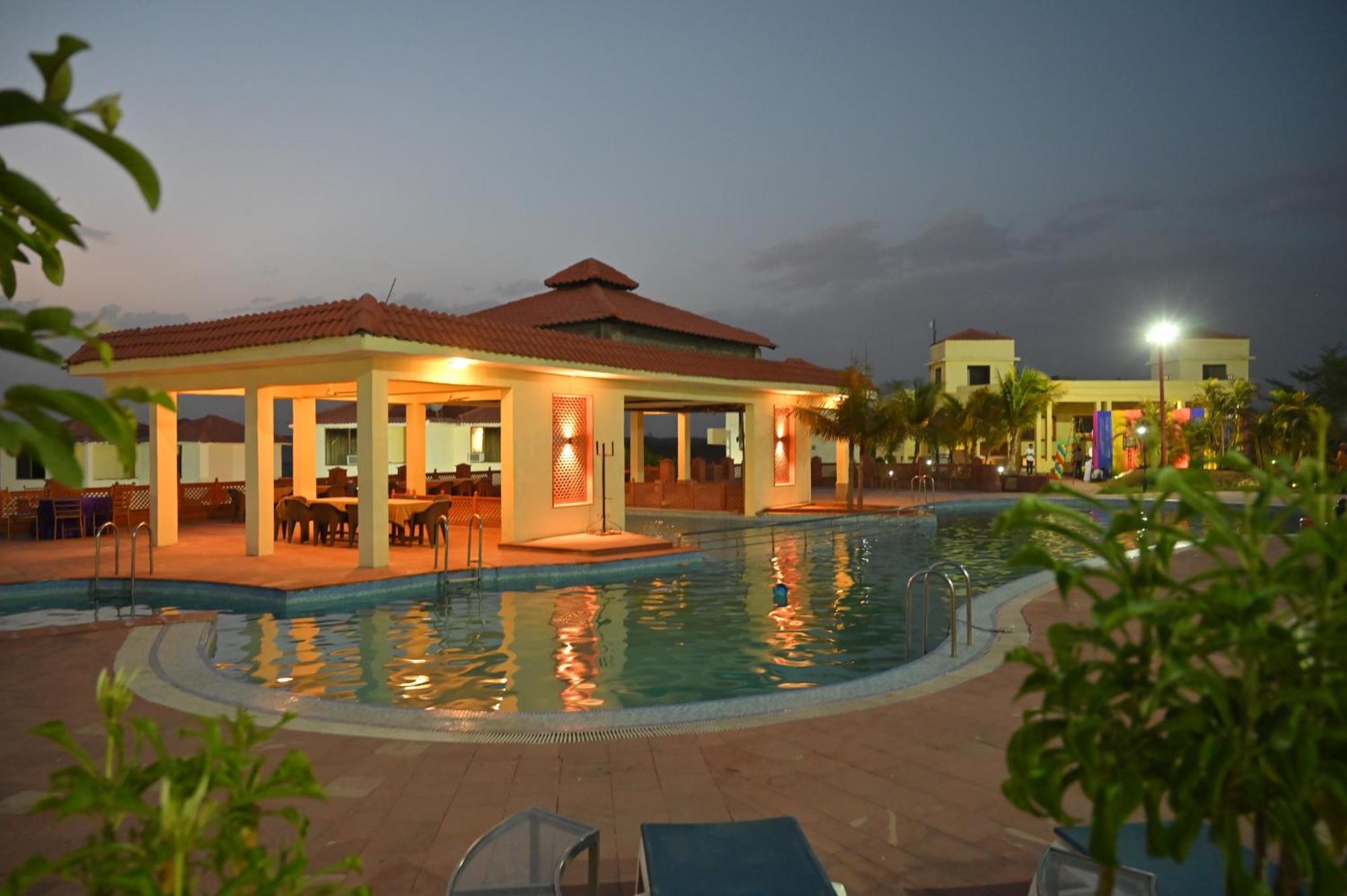 Orchha Club And Resort - Ocr Exterior photo