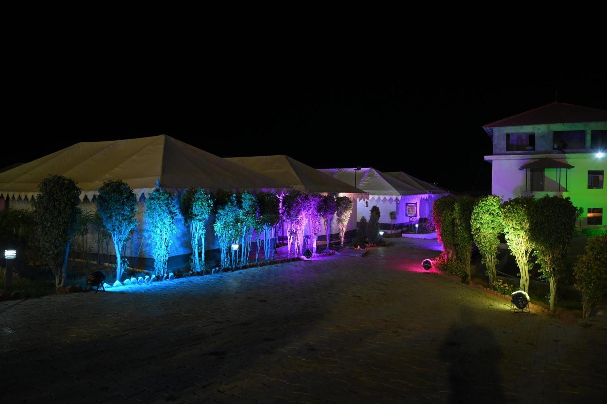 Orchha Club And Resort - Ocr Exterior photo