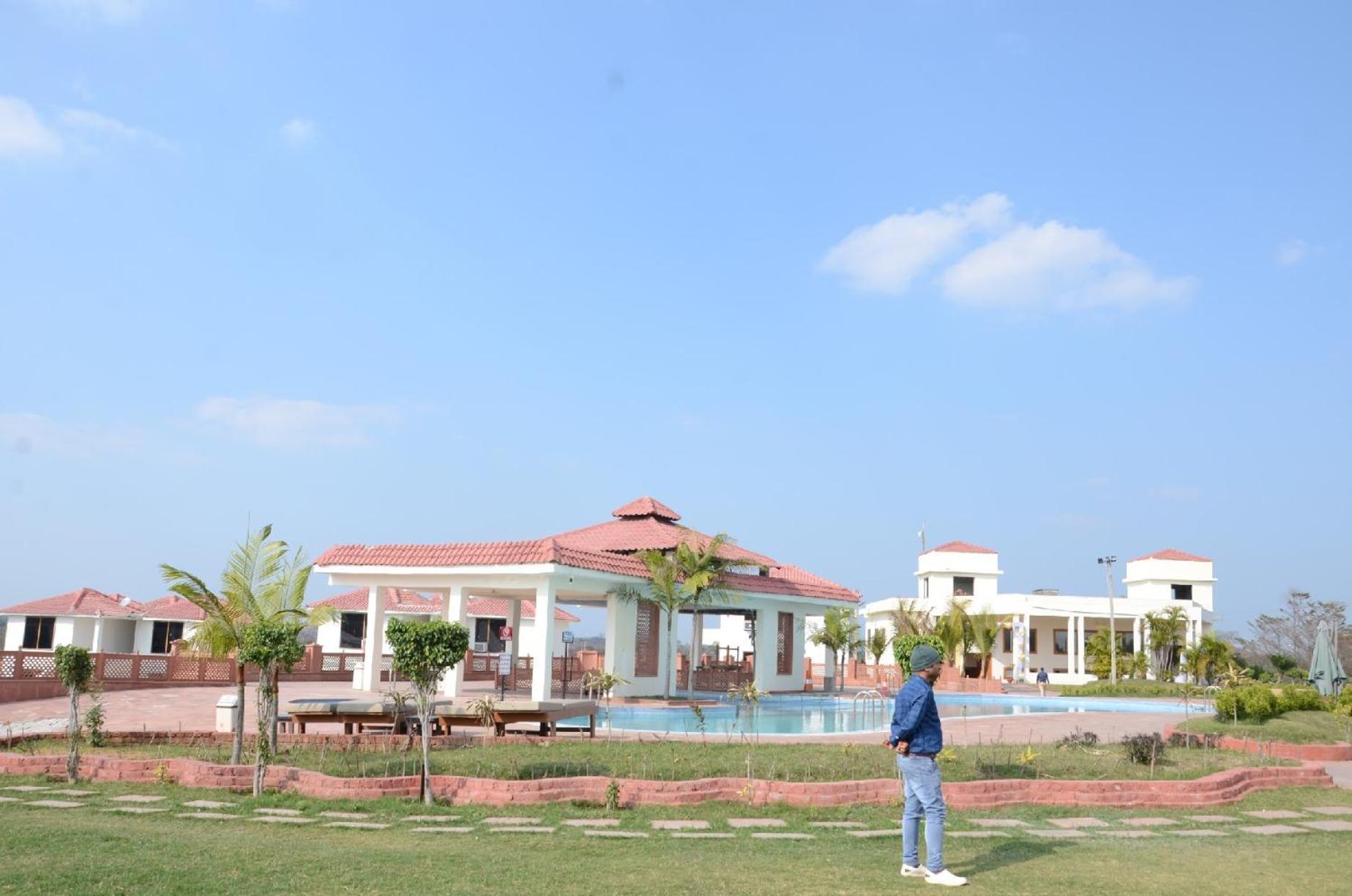 Orchha Club And Resort - Ocr Exterior photo