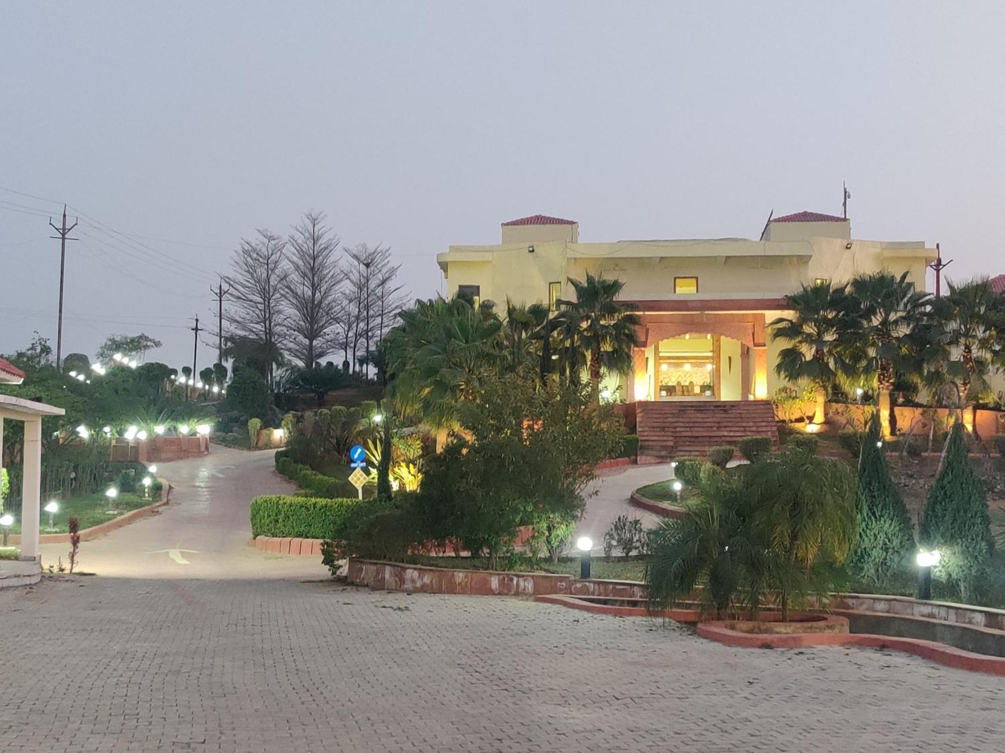 Orchha Club And Resort - Ocr Exterior photo